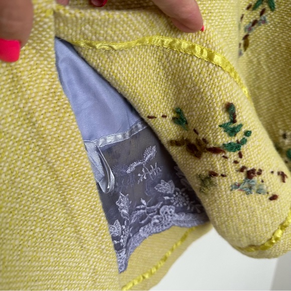 Oilily Yellow Embroidered Vintage Style Wool Blend Midi Skirt Size Medium - Picture 5 of 9